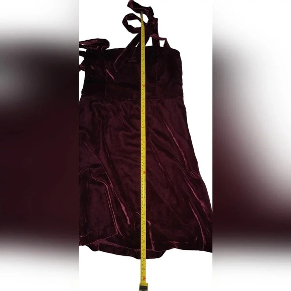 House of Harlow 1960 Burgundy Velvet Mini Dress with Shoulder Ties, S, NWT - Picture 10 of 12